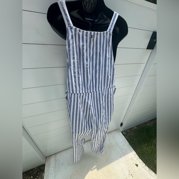 Roxy Gray and White Jumpsuit - Picture 14 of 16